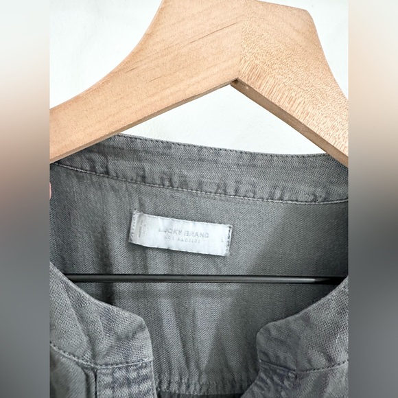 Lucky Brand Women’s Utility Pocket Button Up Shirt Gray Size Large - Picture 7 of 8